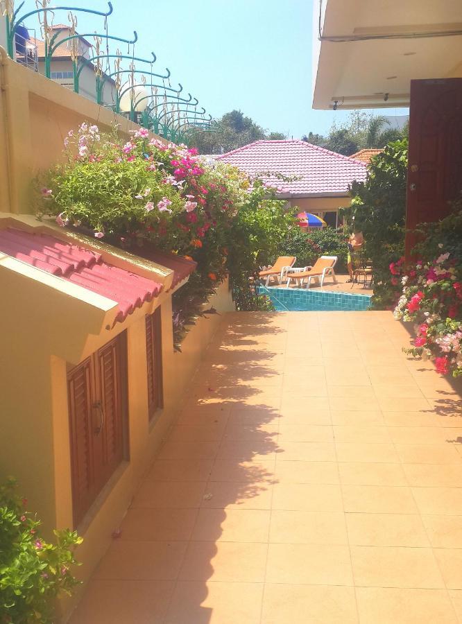 Butterfly Garden Boutique Residences Large Luxury Apts And A Lifetsyle Destination By Neang, Everything Need Right Here 1-3 Bedrooms 110 To 190 Sq Mtrs, 2 Full Bathrooms, Rain Shower, Bath, Bbq, Free Wifi, Staff 24-7, Close To Beac